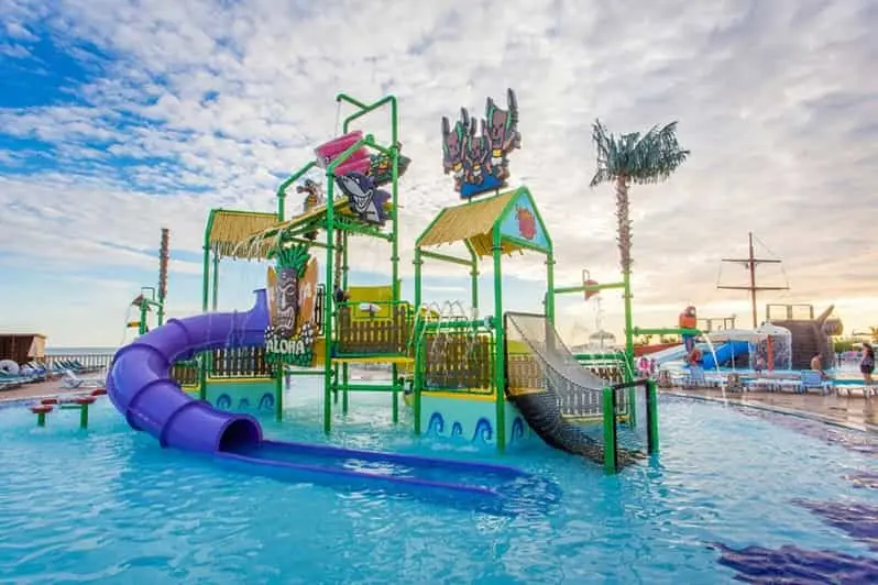 AQUAPARK DELUXE ADVENTURE · 1