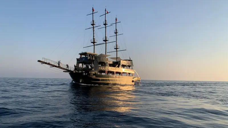 Alanya Piratenboot
