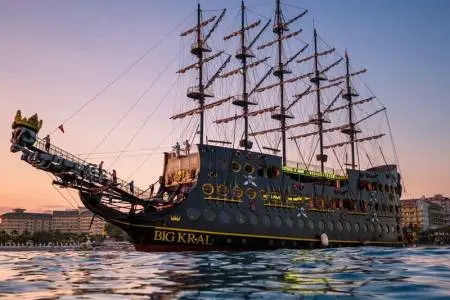 Legen Kral Sonnenuntergang Bootstour
