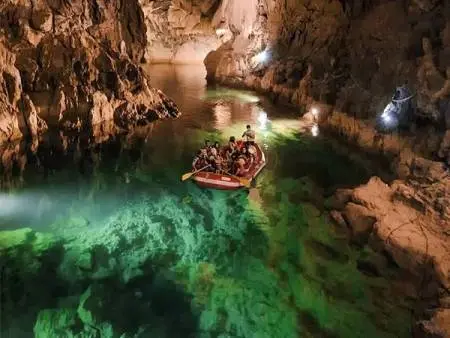 Altınbeşik Höhle & Ormana Dorf Tour