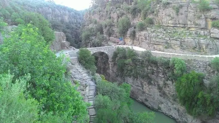 Rafting na rw?cej rzece · 1