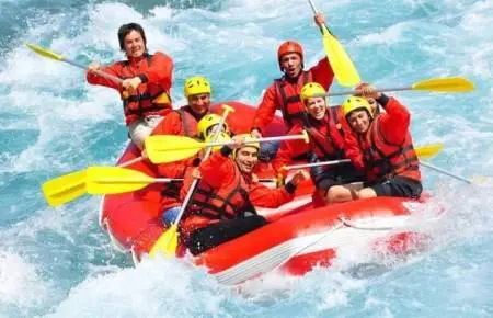 Rafting na rw?cej rzece