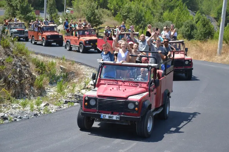 Safari Jeepem Rzeka Dim