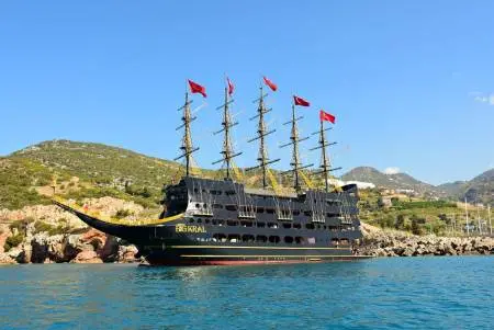 Legend Kral Piraten Bootstour (Alkohol inklusive)